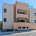 - Diklo 5887b * Zadar