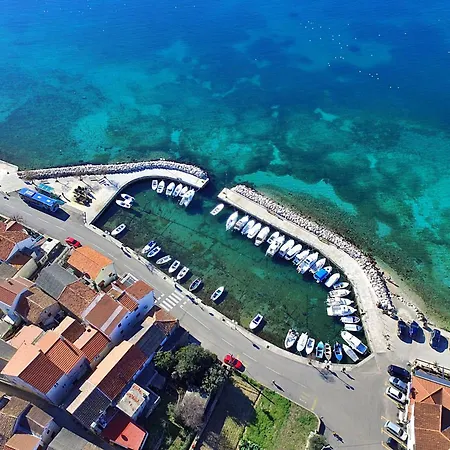 - Diklo 5887b Apartmán Zadar