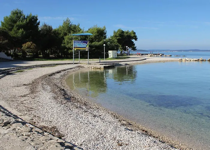 - Diklo 5887b Apartman Zára