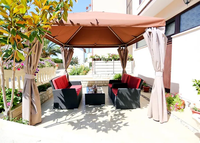 - Diklo 5887b Apartman