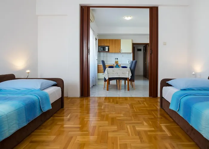 - Diklo 5887b Apartman *